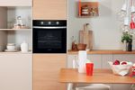 Indesit Forno Da incasso IFW 4534 H BL Elettrico A Lifestyle frontal