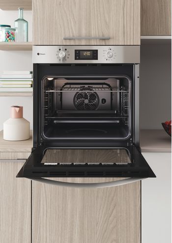 Indesit Forno Da incasso IFWS 5844 JH IX Elettrico A+ Lifestyle frontal open