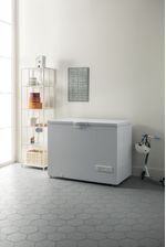 Indesit-Congelatore-A-libera-installazione-OS-1A-450-H-Bianco-Lifestyle-perspective