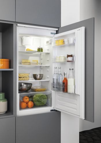 Indesit Combinazione Frigorifero/Congelatore Da incasso B 18 A1 D V E/I 1 Bianco 2 porte Lifestyle perspective open