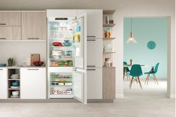 Indesit Combinazione Frigorifero/Congelatore Da incasso IND 401 Bianco 2 porte Lifestyle frontal open