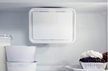 Indesit Combinazione Frigorifero/Congelatore Da incasso IND 401 Bianco 2 porte Lifestyle detail