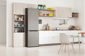 Indesit Combinazione Frigorifero/Congelatore A libera installazione INFC9 TI22X Inox 2 porte Lifestyle perspective