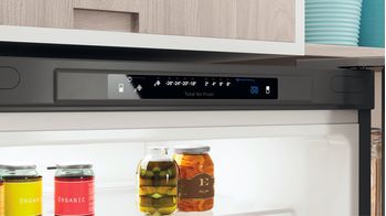 Indesit Combinazione Frigorifero/Congelatore A libera installazione INFC9 TA23X Argento 2 porte Lifestyle control panel
