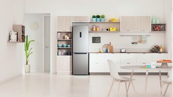 Indesit Combinazione Frigorifero/Congelatore A libera installazione INFC8 TO32X Inox 2 porte Lifestyle frontal