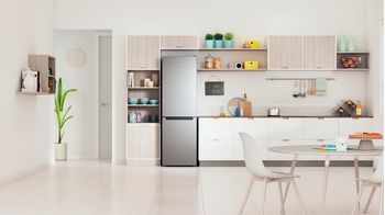 Indesit Combinazione Frigorifero/Congelatore A libera installazione INFC8 TI21X Inox 2 porte Lifestyle frontal