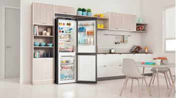 Indesit Combinazione Frigorifero/Congelatore A libera installazione INFC8 TI21X Inox 2 porte Lifestyle perspective open