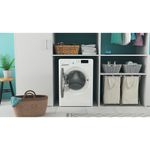 Indesit-Lavabiancheria-A-libera-installazione-BWE-81285X-WS-IT-Bianco-Carica-frontale-B-Lifestyle-frontal-open