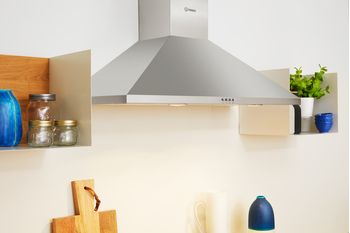 Indesit Cappa Da incasso IHPC 9.5 LM X Inox Montaggio a parete Meccanico Lifestyle perspective