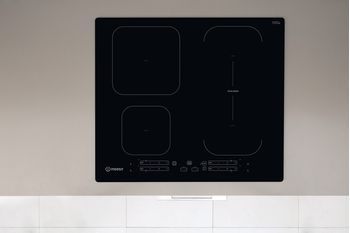 Indesit Piano cottura IB 65B60 NE Nero Induction vitroceramic Lifestyle frontal