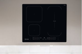 Indesit-Piano-cottura-IB-65B60-NE-Nero-Induction-vitroceramic-Lifestyle-frontal