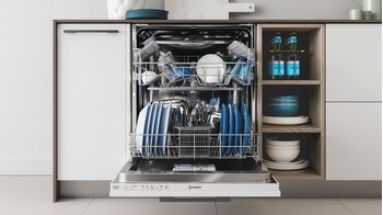 Indesit-Lavastoviglie-Da-incasso-DIE-2B19-A-Totalmente-integrato-F-Lifestyle-frontal-open