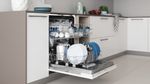 Indesit Lavastoviglie Da incasso DIE 2B19 Totalmente integrato F Lifestyle perspective open