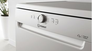 Indesit Lavastoviglie A libera installazione DFE 1B19 S A libera installazione F Lifestyle control panel