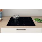Indesit-Piano-cottura-IS-83Q60-NE-Nero-Induction-vitroceramic-Lifestyle-frontal-top-down