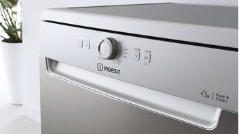 Indesit Lavastoviglie A libera installazione DFE 1B19 X A libera installazione F Lifestyle control panel