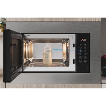 Indesit-Microonde-Da-incasso-MWI-120-GX-Stainless-Steel-Elettronico-20-Microonde---grill-800-Lifestyle-frontal-open
