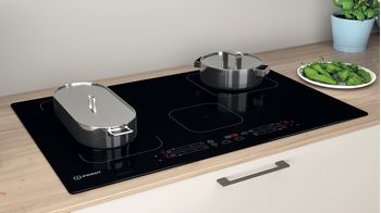 Indesit Piano cottura IB 21B77 NE Nero Induction vitroceramic Lifestyle perspective