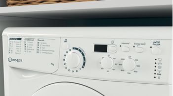 Indesit Lavabiancheria A libera installazione EWD 71052 W IT N Bianco Carica frontale E Lifestyle control panel
