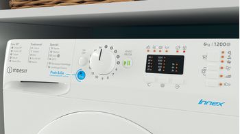 Indesit Lavabiancheria A libera installazione BWSA 61251 W IT N Bianco Carica frontale F Lifestyle control panel