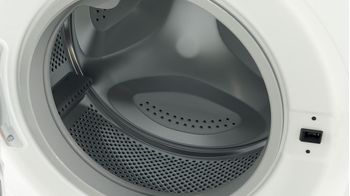 Indesit Lavabiancheria A libera installazione BWSA 61251 W IT N Bianco Carica frontale F Drum