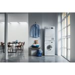 Indesit-Lavabiancheria-A-libera-installazione-BWA-71053X-W-IT-Bianco-Carica-frontale-A----Lifestyle-frontal