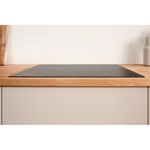 Indesit-Piano-cottura-VID-641-B-C-Nero-Induction-vitroceramic-Lifestyle-frontal-top-down