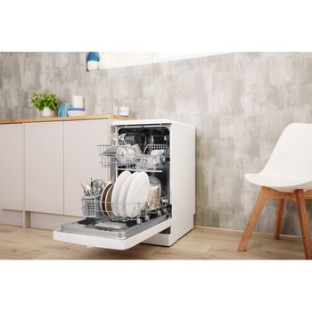 Indesit-Lavastoviglie-A-libera-installazione-DSFE-1B10-A-libera-installazione-A--Lifestyle-perspective-open