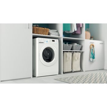 Indesit-Lavabiancheria-A-libera-installazione-BWA-81285X-W-IT-Bianco-Carica-frontale-B-Lifestyle-perspective