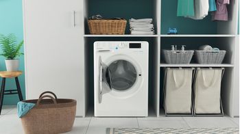 Indesit Lavabiancheria A libera installazione BWE 71285X W IT Bianco Carica frontale B Lifestyle frontal open