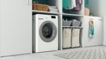 Indesit Lavabiancheria A libera installazione BWE 81486X WS IT Bianco Carica frontale A Lifestyle perspective