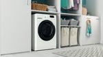 Indesit-Lavasciugabiancheria-A-libera-installazione-BDE-107426-WK-IT-Bianco-Carica-frontale-Lifestyle-perspective