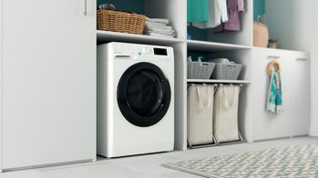 Indesit Lavasciugabiancheria A libera installazione BDE 107426 WK IT Bianco Carica frontale Lifestyle perspective