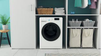 Indesit-Lavasciugabiancheria-A-libera-installazione-BDE-107426-WK-IT-Bianco-Carica-frontale-Lifestyle-frontal