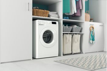 Indesit Lavabiancheria A libera installazione MTWE 91285 W IT Bianco Carica frontale B Lifestyle perspective