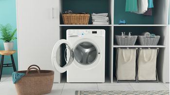 Indesit Lavabiancheria A libera installazione BWSA 7125X WV IT Bianco Carica frontale B Lifestyle frontal open