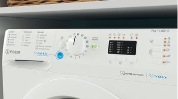 Indesit Lavabiancheria A libera installazione BWSA 7125X WV IT Bianco Carica frontale B Lifestyle control panel