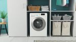 Indesit Lavabiancheria A libera installazione BWSE 7125X SV IT Bianco Carica frontale B Lifestyle frontal