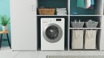 Indesit-Lavabiancheria-A-libera-installazione-BWSE-7125X-SV-IT-Bianco-Carica-frontale-B-Lifestyle-frontal