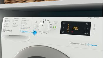 Indesit-Lavabiancheria-A-libera-installazione-BWSE-7125X-SV-IT-Bianco-Carica-frontale-B-Lifestyle-control-panel