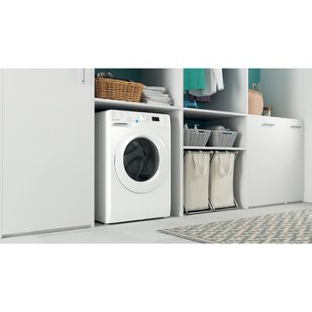 Indesit-Lavabiancheria-A-libera-installazione-BWSA-7125X-WV-IT-Bianco-Carica-frontale-B-Lifestyle-perspective