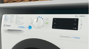 Indesit Lavabiancheria A libera installazione BWE 81496X WKV IT Bianco Carica frontale A Lifestyle control panel