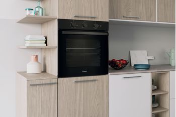 Indesit Forno Da incasso IO K350H B Elettrico A Lifestyle perspective