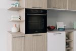 Indesit Forno Da incasso IO K351H B Elettrico A Lifestyle perspective