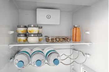 Indesit-Frigorifero-Da-incasso-INSD18A011B1-Acciaio-Lifestyle-detail